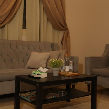 Spacious Apartments At Basla St 3 Mins From King Fahd Stadium Riyadh Exterior photo