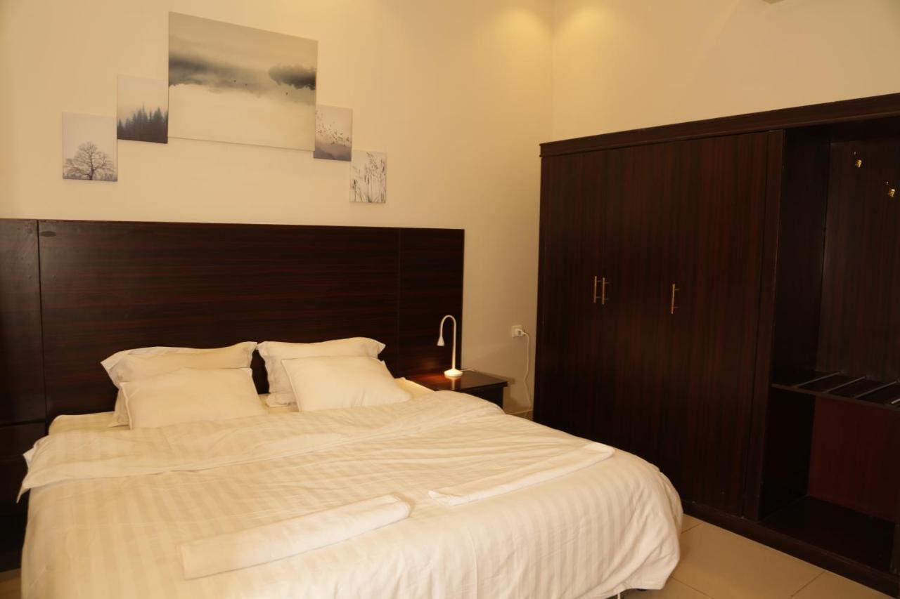 Spacious Apartments At Basla St 3 Mins From King Fahd Stadium Riyadh Exterior photo