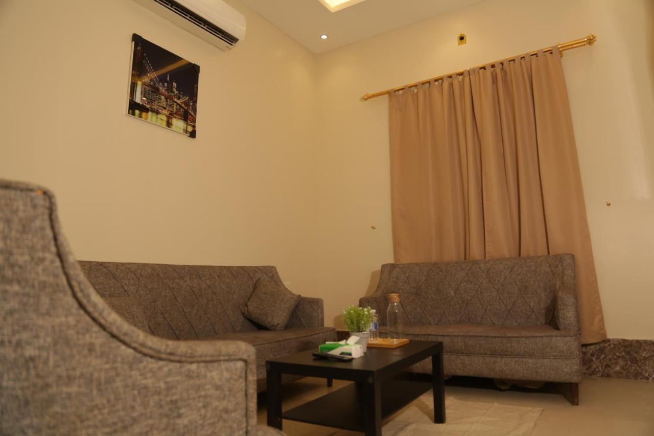 Spacious Apartments At Basla St 3 Mins From King Fahd Stadium Riyadh Exterior photo