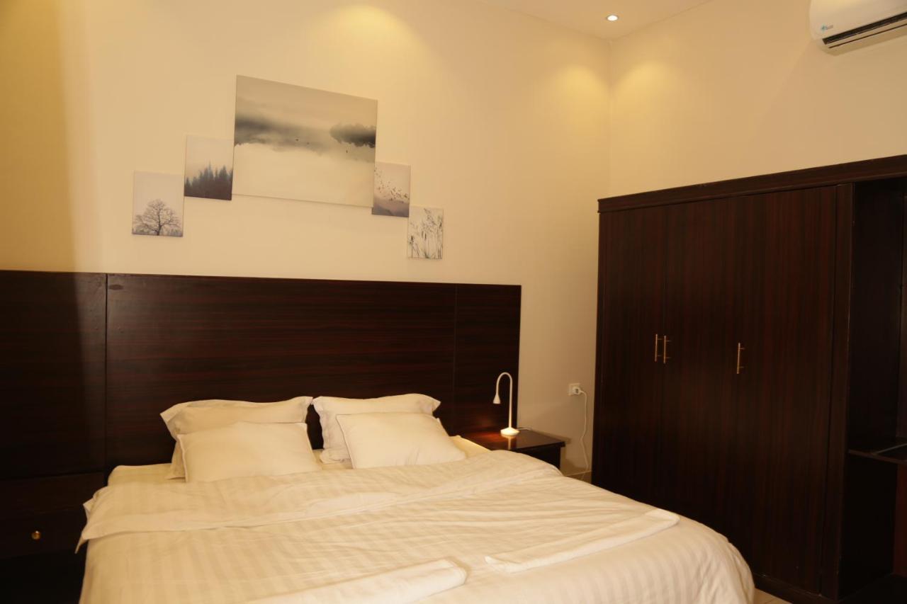 Spacious Apartments At Basla St 3 Mins From King Fahd Stadium Riyadh Exterior photo