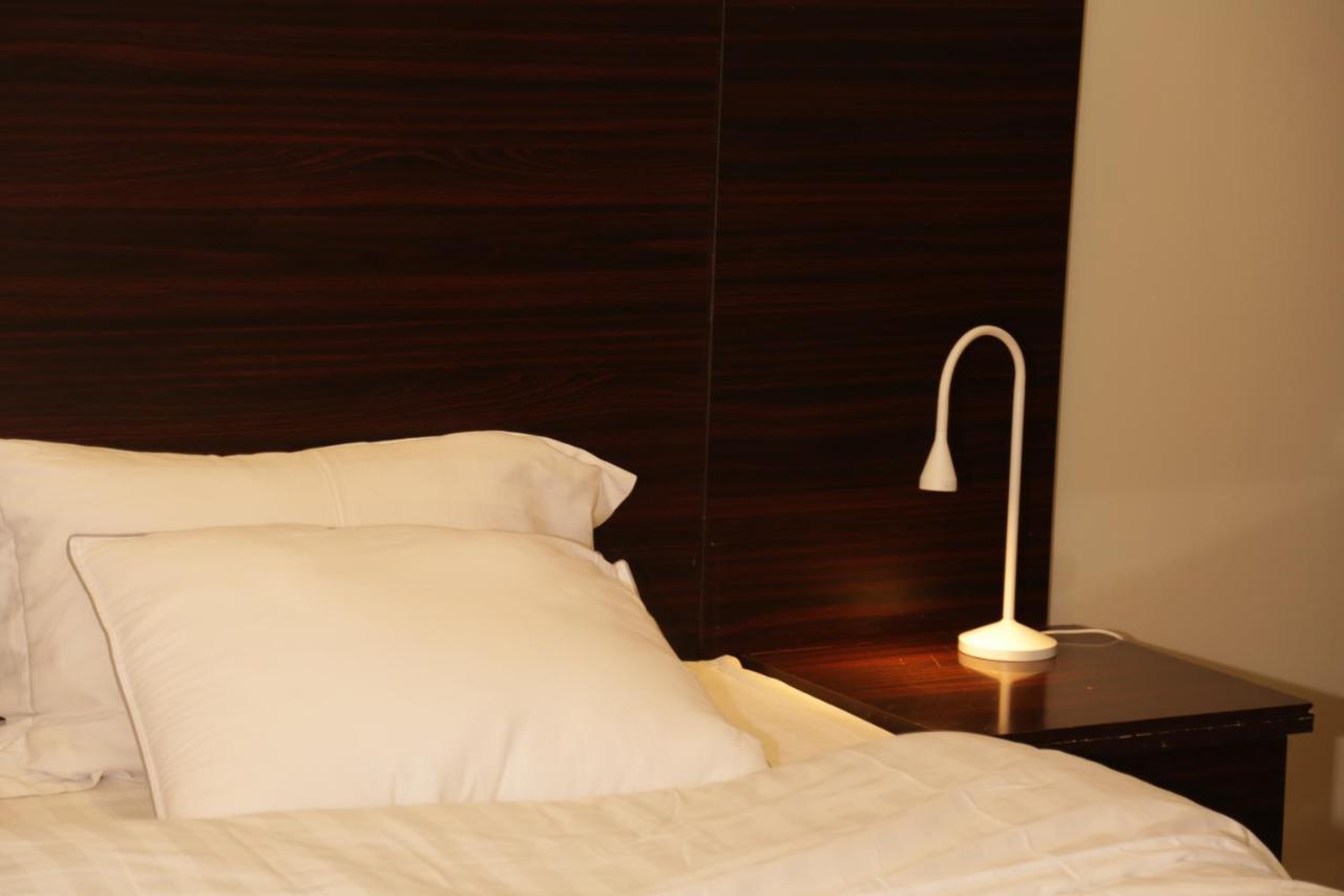 Spacious Apartments At Basla St 3 Mins From King Fahd Stadium Riyadh Exterior photo