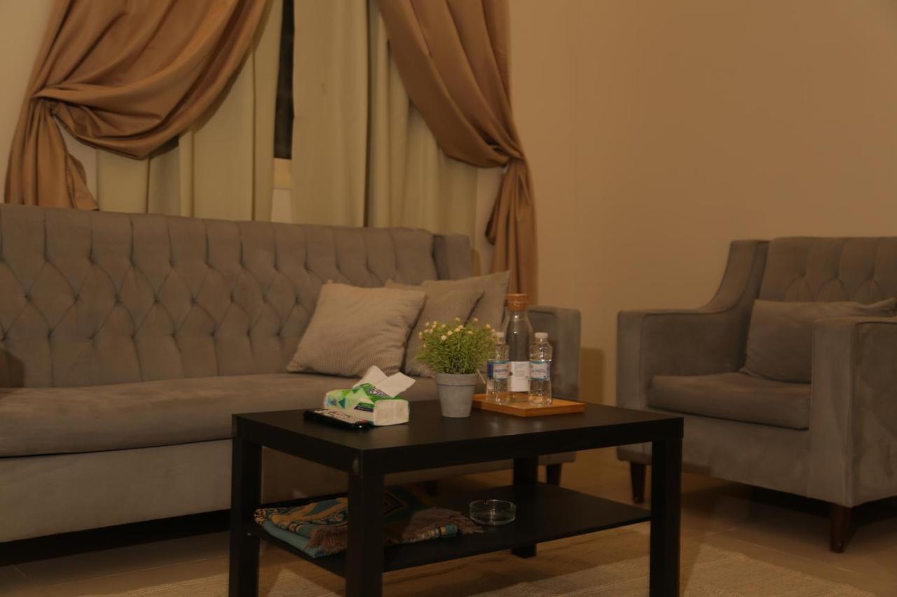 Spacious Apartments At Basla St 3 Mins From King Fahd Stadium Riyadh Exterior photo